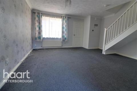 3 bedroom semi-detached house to rent, Portchester Close
