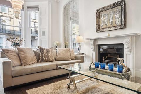 3 bedroom apartment to rent, Fordham Court, DeVere Gardens, Kensington W8