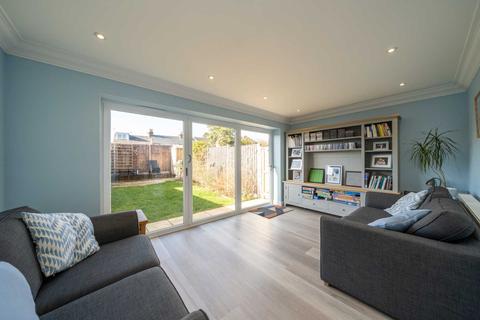 14 Halwick Close, Hemel Hempstead, HP1 1XG