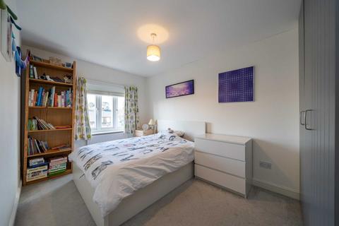 14 Halwick Close, Hemel Hempstead, HP1 1XG