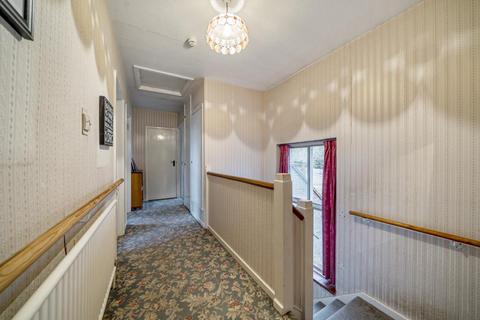 Sorbie Coldharbour Road, Woking, GU22 8SP