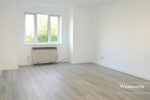 Studio to rent, Park Road, New Barnet, EN4