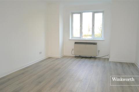 Studio to rent, Park Road, New Barnet, EN4