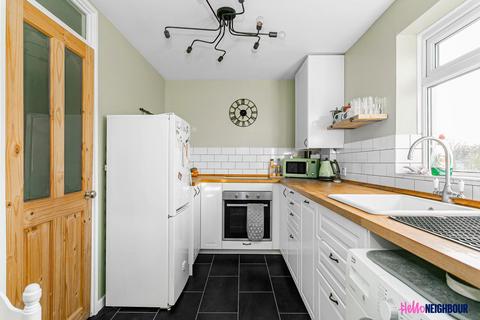 2 bedroom apartment to rent, Dene Road, Farnborough, GU14