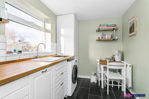 2 bedroom apartment to rent, Dene Road, Farnborough, GU14