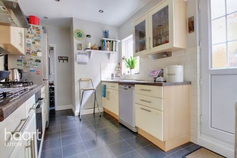 69 Clarendon Road, Luton, LU2 7PJ