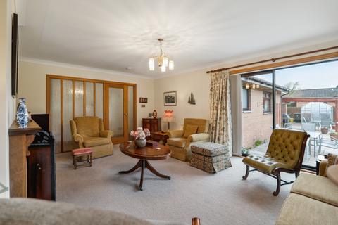 2 Heughfield Place, Bridge Of Earn, Perth, PH2 9DT