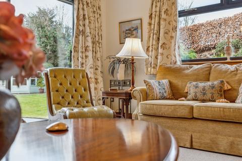 2 Heughfield Place, Bridge Of Earn, Perth, PH2 9DT