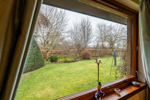 2 Heughfield Place, Bridge Of Earn, Perth, PH2 9DT