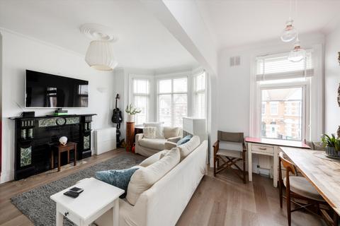 3 bedroom flat for sale, Ridley Road, Kensal Rise, London, NW10