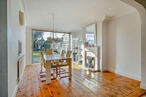 51 Birkdale Avenue, Pinner, HA5 5SG