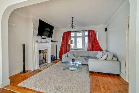 51 Birkdale Avenue, Pinner, HA5 5SG