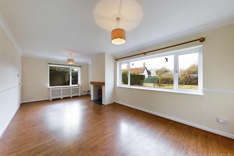 3 bedroom detached house to rent, Carbrooke Road, Griston, IP25