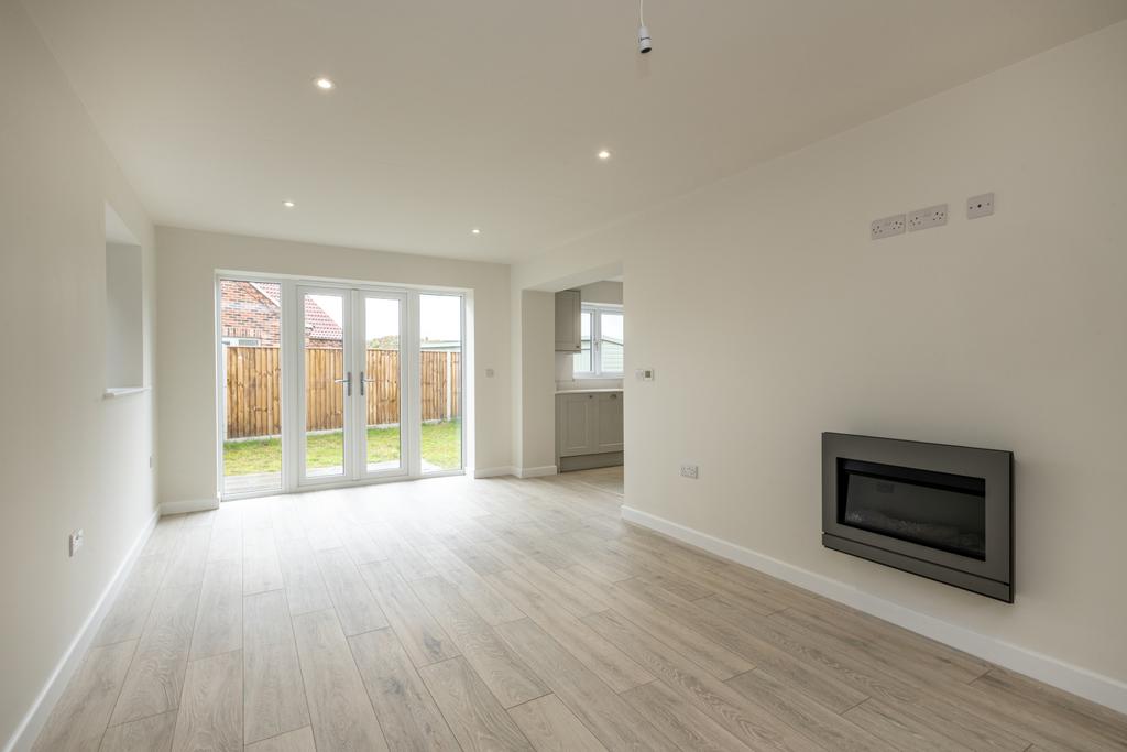 Dog Lane, Horsford, NR10 3 bed detached house £400,000