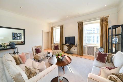 3 bedroom apartment to rent, Princes Gate, Knightsbridge SW7