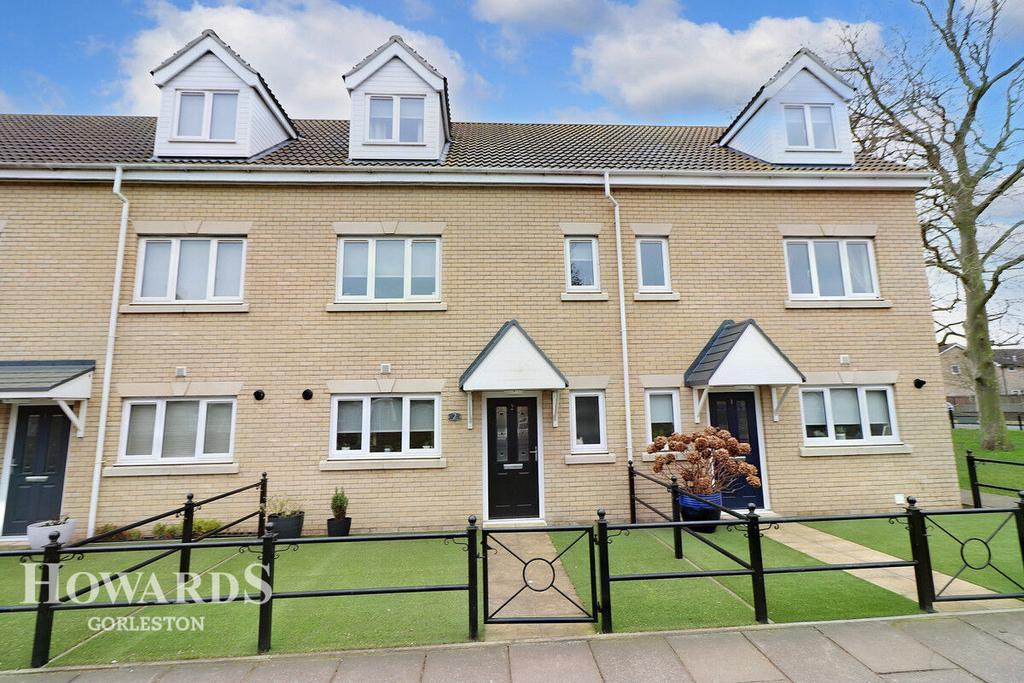 Darwin Court, Nuffield Crescent, Gorleston 4 bed terraced house for