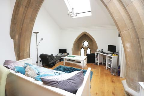 1 bedroom flat for sale, Winslade House, 4 Egham Hill, Egham, Surrey, TW20