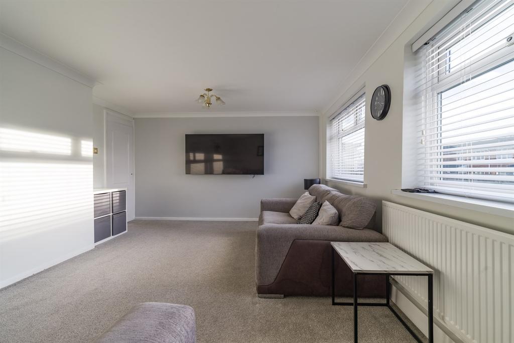 Fellside, Birtley, Chester Le Street 3 bed terraced house £800 pcm (£