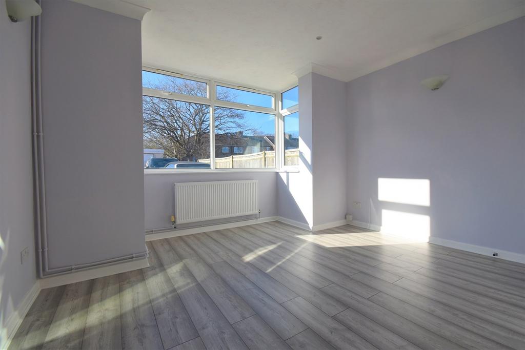 Redlands Lane, Fareham, PO14 2 bed terraced house to rent £925 pcm (£