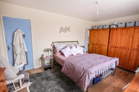 6 Ceg Y Ffordd, Prestatyn, LL19 7YE