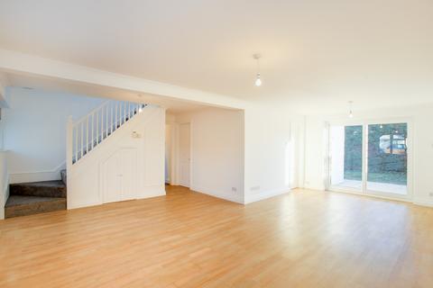 30 Lowfield Road, London, W3 0AY