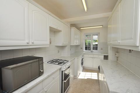 4 bedroom semi-detached house to rent, Exeter Place, Gloucester Road, Guildford, Surrey, GU2
