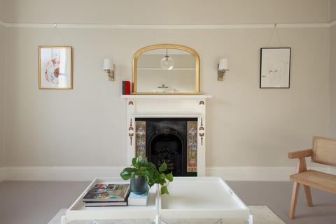 First Floor Flat, 36 Alma Square, London, NW8 9PY