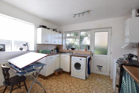 2 bedroom detached bungalow for sale, Wyndham Crescent, Clacton-on-Sea