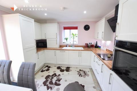 3 bedroom detached bungalow for sale, Bramwood Road, Clacton-on-Sea