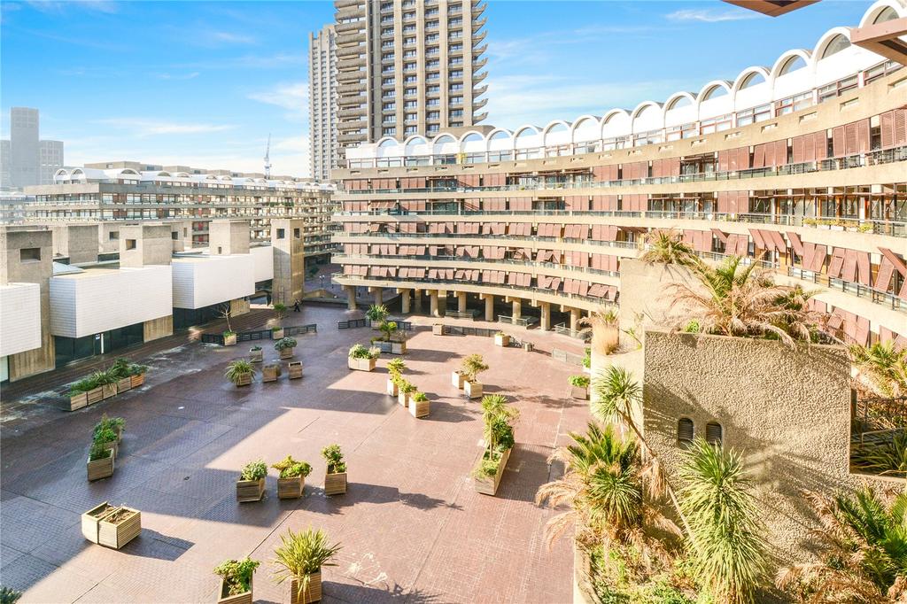 Frobisher Crescent, London 2 bed flat £3,250 pcm (£750 pw)
