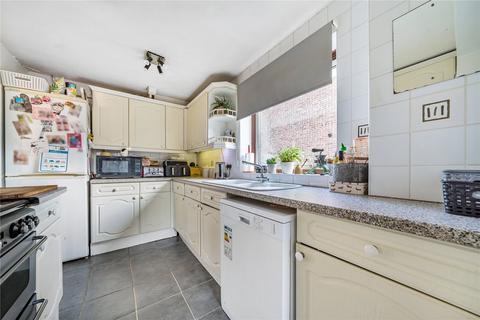 17 Barfield, Sutton At Hone, Dartford, DA4 9EJ