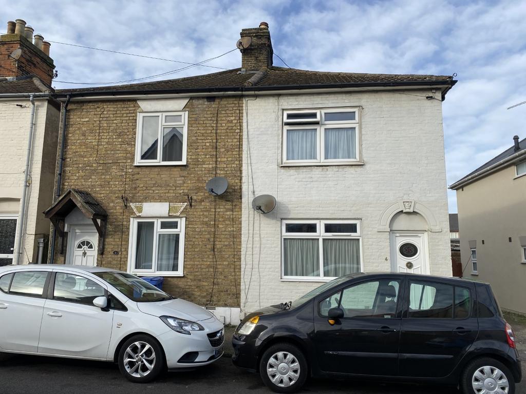Charlotte Street, Sittingbourne, ME10 3 bed semidetached house £265,000