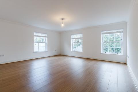 2 bedroom flat to rent, Weybridge House, 48 Queens Road, Weybridge, KT13