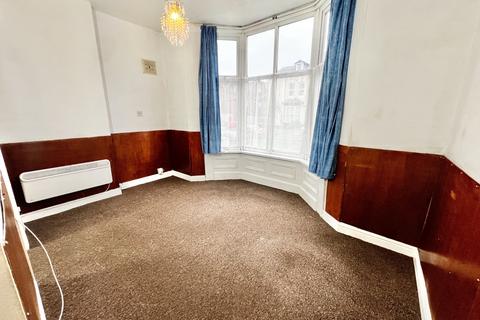 Studio to rent, Gillott Road, Birmingham B16