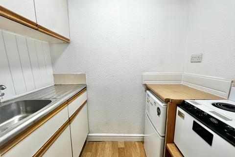 Studio to rent, Gillott Road, Birmingham B16