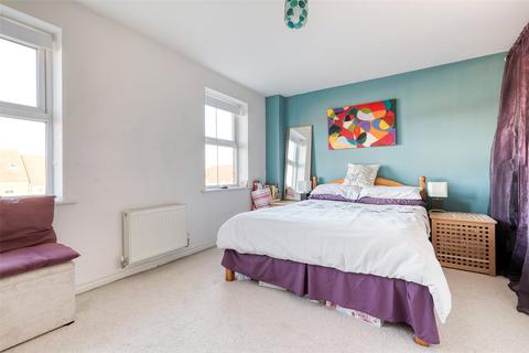 3 bedroom terraced house for sale - Goldfinch Crescent, Bracknell, Berkshire, RG12