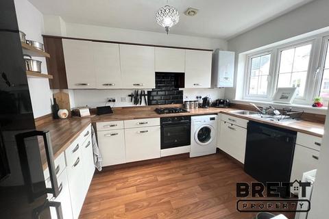 47 Castleton Grove, Haverfordwest, SA62 4AF