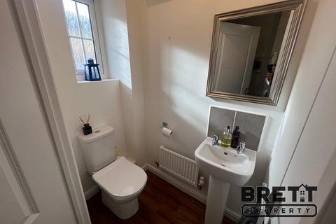 47 Castleton Grove, Haverfordwest, SA62 4AF