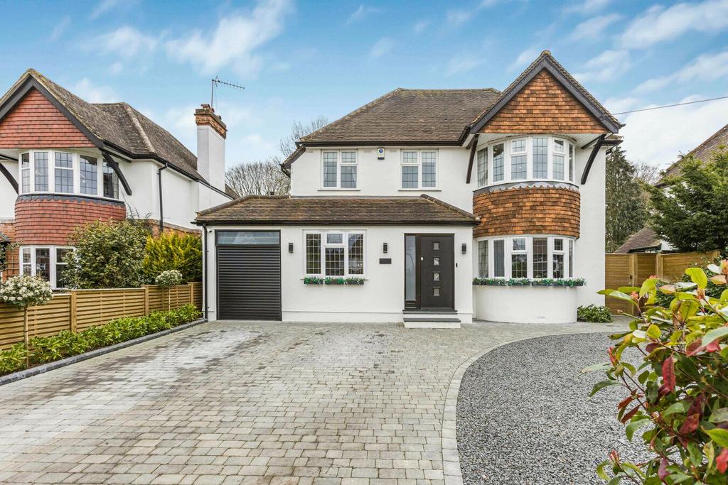 Bradmore Way, Brookmans Park 5 bed detached house £1,699,999