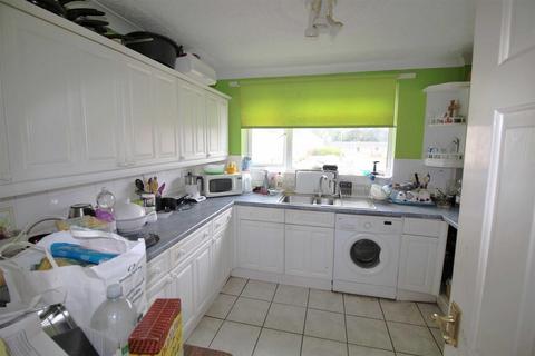 4 bedroom terraced house for sale, Howe Close, New Milton, Hampshire, BH25