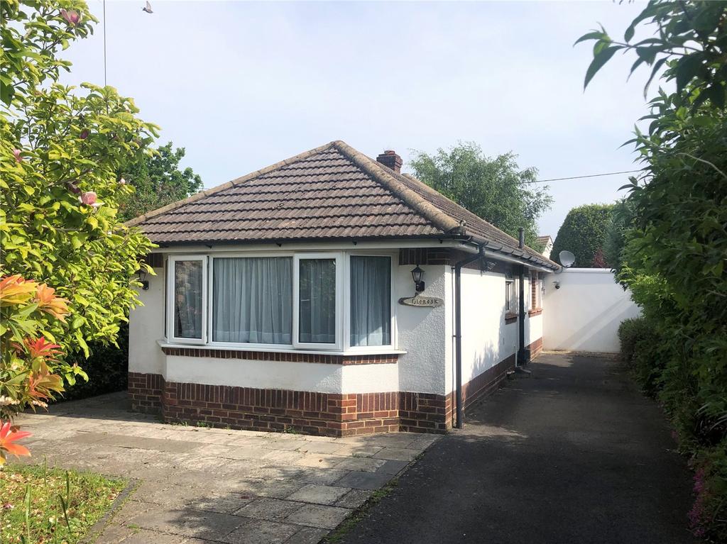 Oak Road, New Milton, Hampshire, BH25 2 bed bungalow for sale £399,950