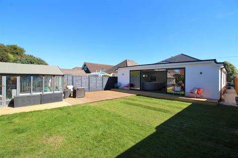 3 bedroom bungalow for sale, Seacroft Avenue, Barton On Sea, Hampshire, BH25