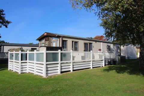 2 bedroom park home for sale - Shorefield Park, Near Milford On sea, Hampshire, SO41