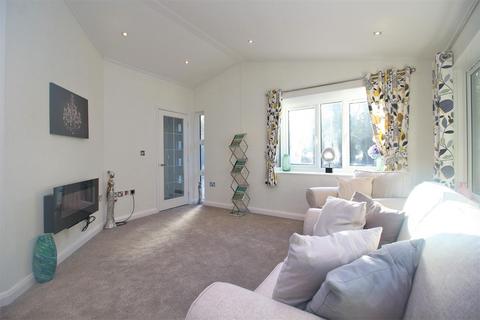 undefined, New Milton Heights, Walkford Lane, New Milton, Hampshire, BH25