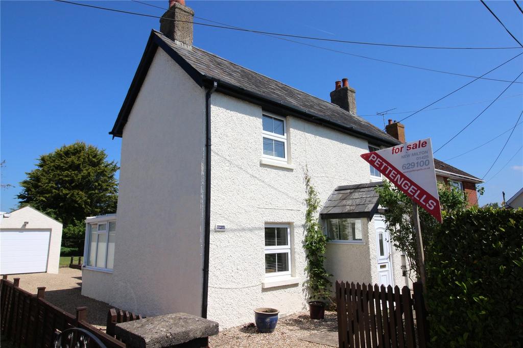 Manor Road, New Milton, Hampshire, BH25 3 bed detached house for sale