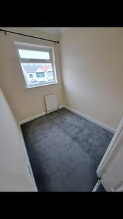 3 bedroom semi-detached house to rent, Barking, IG11