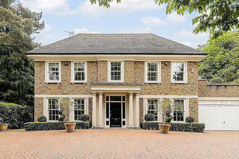 5 bedroom detached house to rent, Granville Close, Weybridge, KT13