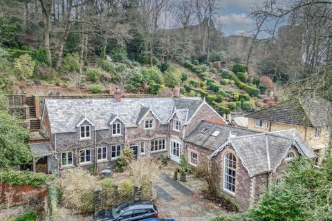 5 bedroom detached house for sale, Porthycarne Close, Usk