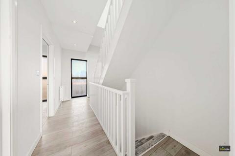 3 bedroom terraced house for sale, Elkington Road, Plaistow, E13