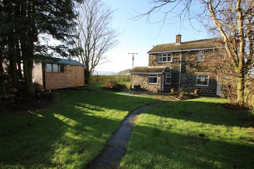 Throstle Nest Farm, Cranberry Road, Penistone 3 bed detached house for